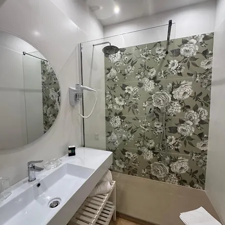 فندق مبيت وإفطار Puccini Luxury 3*
